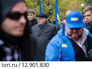 Депутат и лидер фракции ЛДПР в Государственной Думе Владимир Вольфович Жириновский участвует в митинге партии ЛДПР в районе Отрадное города Москвы (2015 год). Редакционное фото, фотограф Николай Винокуров / Фотобанк Лори