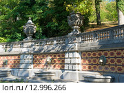 Подпорная стена у Массандровского дворца. Крым (2015 год). Редакционное фото, фотограф Александр Щепин / Фотобанк Лори