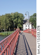Богородицк, Тульская область. Мост на реке Упёрте (2015 год). Стоковое фото, фотограф Илюхина Наталья / Фотобанк Лори