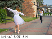 Фотосессия у стен Нижегородского кремля (2015 год). Редакционное фото, фотограф Виктор Карасев / Фотобанк Лори