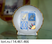 Дулевский фарфор, экспонат дома-музея Н. Бирюкова, город Ялта (2015 год). Редакционное фото, фотограф Вячеслав Палес / Фотобанк Лори
