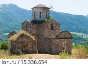 Сентинский храм в горах Карачаево-Черкесии. Стоковое фото, фотограф Алексей Бок / Фотобанк Лори