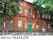 Усадьба Глущенко (1903-1911 гг.) на улице Пятницкого (Нееловская), дом 69 в Воронеже (2015 год). Редакционное фото, фотограф stargal / Фотобанк Лори