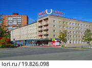 Здание гостиницы "АМАКS Центральная". Ижевск (2015 год). Редакционное фото, фотограф Agnes Chvankova / Фотобанк Лори