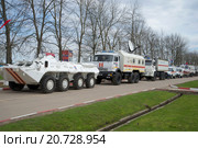 Колонна оперативного транспорта 346 Невского спасательного центра МЧС России (2015 год). Редакционное фото, фотограф Виктор Карасев / Фотобанк Лори