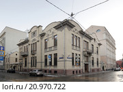 Москва дом  на углу переулков Малого Ржевского и Хлебного зимним днём (2015 год). Редакционное фото, фотограф Дмитрий Неумоин / Фотобанк Лори