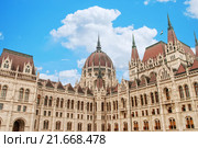 Здание парламента в Будапеште. Венгрия (2015 год). Стоковое фото, фотограф Сергей Жуковский / Фотобанк Лори