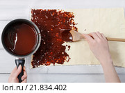 How to make palmier biscuits - french cookies made of puff pastry and chocolate. Стоковое фото, агентство BE&W Photo / Фотобанк Лори