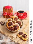 How to make palmier biscuits. Стоковое фото, агентство BE&W Photo / Фотобанк Лори
