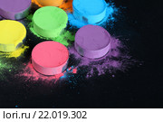 Разноцветные порошки для индийского праздника Holi. Стоковое фото, фотограф Иван Феоктистов / Фотобанк Лори