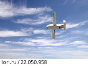 Легкий самолет Short SC.7 Skyvan летит в небе (2016 год). Редакционное фото, фотограф Irina Opachevsky / Фотобанк Лори