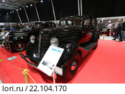 Советский автомобиль ГАЗ-М1 на выставочной экспозиции XXV Олдтаймер-Галереи И. Сорокина в Сокольниках, Москва (2016 год). Редакционное фото, фотограф Алексей Гусев / Фотобанк Лори