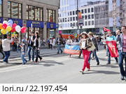 Москва, Тверская-Ямская улица. Участники народно-патриотической акции "Бессмертный полк" с портретами фронтовиков, 9 мая 2015 года. Редакционное фото, фотограф Илюхина Наталья / Фотобанк Лори