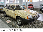 Автомобиль ВАЗ-2108. "Сочи Автомузей" в Олимпийском парке (2016 год). Редакционное фото, фотограф Сергей Лаврентьев / Фотобанк Лори