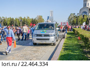 Автомобиль межгосударственной телерадиокомпании "МИР" на Поклонной горе 9 мая (2014 год). Редакционное фото, фотограф Алёшина Оксана / Фотобанк Лори