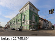 Многоквартирный жилой дом в Казани, Право-Булачная ул., 37 (2016 год). Редакционное фото, фотограф Алексей Гусев / Фотобанк Лори