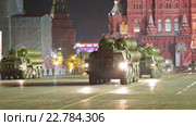 Ночная репетиция парада на Красной площади в честь 71-й годовщины Победы. С-400 "Триумф" - российская зенитная ракетная система большой и средней дальности (2016 год). Редакционное видео, видеограф Игорь Долгов / Фотобанк Лори