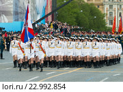Российские женщины военнослужащие на Красной площади во время парада, посвященного 71-ой годовщине Победы в Великой Отечественной войне (2016 год). Редакционное фото, фотограф Алексей Бок / Фотобанк Лори