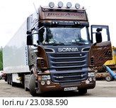 Грузовик Scania Black Amber, ограниченный выпуск (2016 год). Редакционное фото, фотограф Владимир Кошарев / Фотобанк Лори