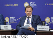 Сергей Брилев - российский телеведущий, журналист, общественный деятель, заместитель директора ГТК «Телеканал "Россия"» на Петербургском международном экономическом форуме ПМЭФ-2016. Редакционное фото, фотограф Игорь Долгов / Фотобанк Лори