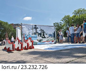 Игры на улицах города, морской бой (2016 год). Редакционное фото, фотограф Корнилова Светлана / Фотобанк Лори