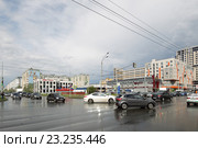 Казань, пересечение улицы Бондаренко и Чистопольской улицы (2016 год). Редакционное фото, фотограф Дмитрий Неумоин / Фотобанк Лори
