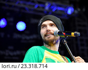 Noize MC. Выступление на сцене "Доброфеста" (2015 год). Редакционное фото, фотограф Голованов Сергей / Фотобанк Лори