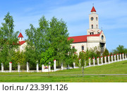 BARANOVICHI, BELARUS - May 14, 2015: Female Catholic monastery in Baranovichi. Church of Our Lady of Fatima. Стоковое фото, фотограф Анна Мартынова / Фотобанк Лори