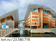 Музей современного искусства Аструпа — Фернли (Astrup Fearnley Museum) — частный музей современного искусства в здании, построенном по проекту Ренцо Пиано. Осло, Норвегия (2016 год). Редакционное фото, фотограф Валерия Попова / Фотобанк Лори