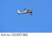 Лёгкий учебно-спортивный самолёт-буксировщик планеров PZL 104 Wilga (бортовой номер RA-1481G) в небе (2016 год). Редакционное фото, фотограф Александр Замараев / Фотобанк Лори