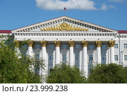 Фасад Забайкальского железнодорожного управления на площади Ленина в Чите. Россия. Стоковое фото, фотограф Юлия Батурина / Фотобанк Лори