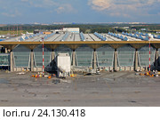 Санкт-Петербург. Аэропорт Пулково. Вид на здание нового пассажирского терминала (2016 год). Редакционное фото, фотограф Александр Тарасенков / Фотобанк Лори