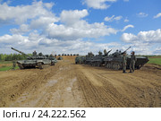 Международный военно-технический форум "Армия-2016". Военная техника, участвующая в шоу на полигоне "Алабино" в Московской области. Редакционное фото, фотограф Игорь Долгов / Фотобанк Лори