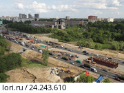 Подмосковная Балашиха, реконструкция трассы М7 в районе микрорайона Южный и поворота на Леоновское шоссе (2016 год). Редакционное фото, фотограф Дмитрий Неумоин / Фотобанк Лори