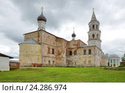 Город Торжок, Тверская область. Новоторжский Борисоглебский мужской монастырь. Церковь Введения во храм Пресвятой Богородицы с приделом во имя святых Иоакима и Анны (2016 год). Стоковое фото, фотограф Елена Коромыслова / Фотобанк Лори