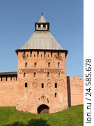 Спасская башня (Детинец, г. Великий Новгород) (2014 год). Стоковое фото, фотограф Самохвалов Артем / Фотобанк Лори