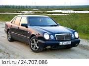Mercedes-Benz W210 E240 (2016 год). Редакционное фото, фотограф Art Konovalov / Фотобанк Лори