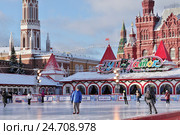 ГУМ-каток на Красной площади. Новогодние праздники в Москве (2016 год). Редакционное фото, фотограф Илюхина Наталья / Фотобанк Лори