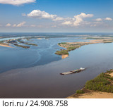 Буксир-толкач в месте слияния двух рек Обь и Тром-Аган. Стоковое фото, фотограф Владимир Мельников / Фотобанк Лори