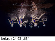 Underwater view of Synchronized Swimming (2017 год). Редакционное фото, фотограф Некрасов Андрей / Фотобанк Лори