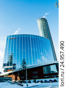 Екатеринбург-Сити. Гостиница Hyatt Regency Ekaterinburg и небоскреб «Исеть» (2017 год). Редакционное фото, фотограф Сергеев Валерий / Фотобанк Лори