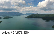 Aerial view on Cheow Lan Lake, Thailand (2017 год). Стоковое видео, видеограф Михаил Коханчиков / Фотобанк Лори