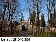 Старинные ворота в фамильное имение фон Борхов. Сигулда (2011 год). Стоковое фото, фотограф Irina Kruskop / Фотобанк Лори