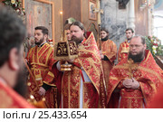 Праздничная литургия в Гуслицком монастыре (2017 год). Редакционное фото, фотограф Дмитрий Неумоин / Фотобанк Лори