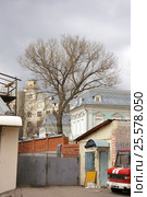 Москва. Дворы в Колпачном переулке (2007 год). Редакционное фото, фотограф Илюхина Наталья / Фотобанк Лори