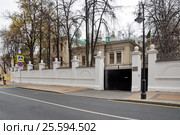 Посольство Алжирской Народной Демократической Республики,улица Спиридоновка 13, Москва  - Усадьба Гесте (2015 год). Стоковое фото, фотограф stargal / Фотобанк Лори
