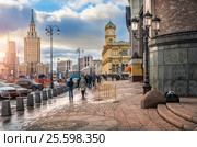 Площадь трех вокзалов Area  of three railway stations (2017 год). Редакционное фото, фотограф Baturina Yuliya / Фотобанк Лори