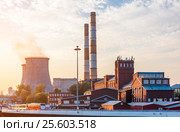 Old factory with cooling towers. Стоковое фото, фотограф Юрий Губин / Фотобанк Лори