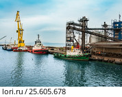 Oil and gas processing plant. Стоковое фото, фотограф Андрей Зык / Фотобанк Лори
