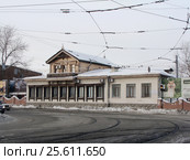 Дом с мезонином первой половины XIX века Челябинск, Труда,88 (2010 год). Редакционное фото, фотограф Нина Карымова / Фотобанк Лори
